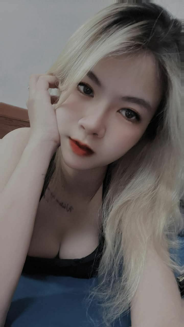 Cô vợ xin Chồng yêu đi tiệc tất niên công ty rồi say xỉn bị cấp trên đưa vào khách sạn